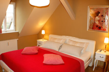 Ferienwohnungen Stobenstrasse Bett DG